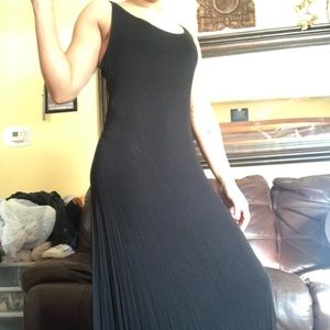 Maxi dress with embroidery back -Black